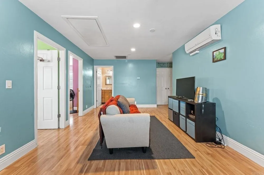 2055 Ensenada St, Lemon Grove, CA 91945