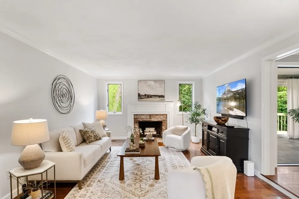7 Wedge Ct, North Reading, MA 01864