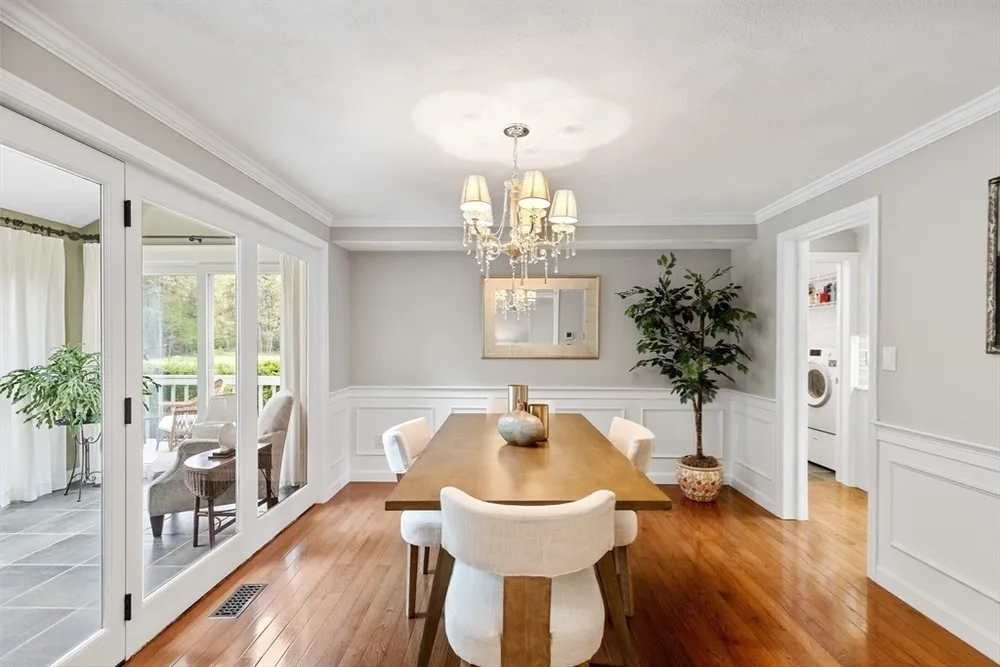 7 Wedge Ct, North Reading, MA 01864