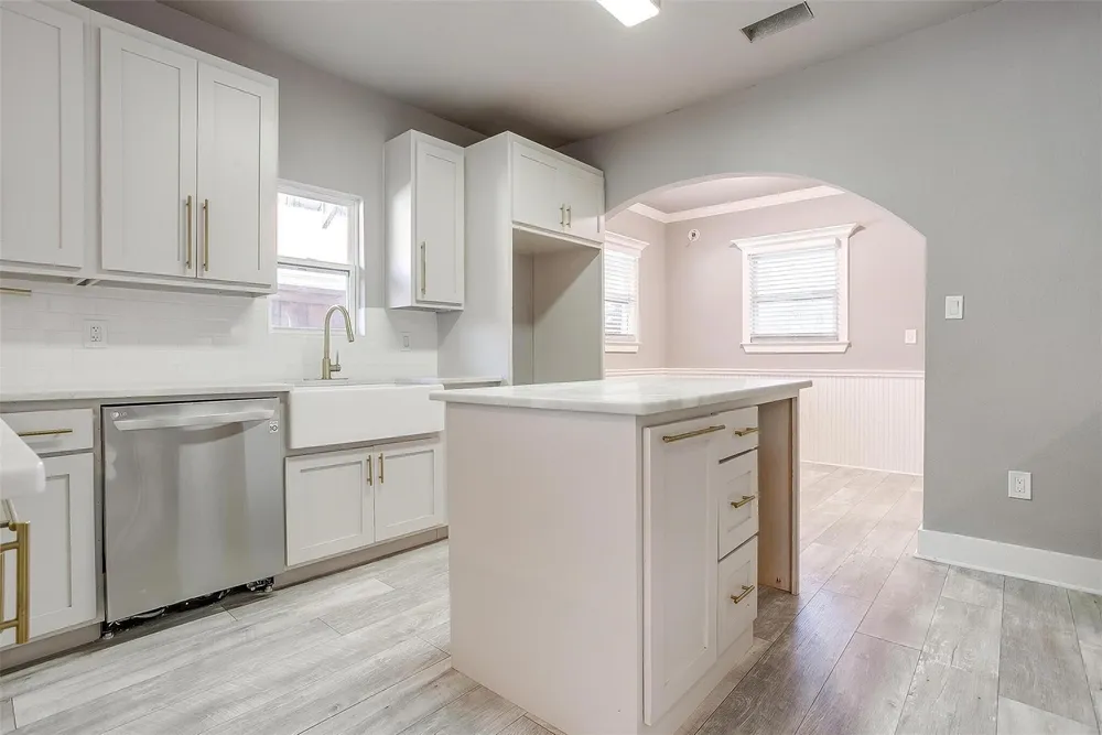 2921 S Jennings Ave, Fort Worth, TX 76110