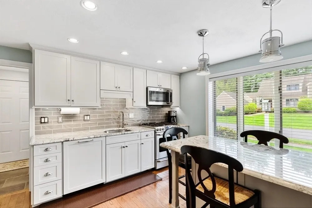 7 Wedge Ct, North Reading, MA 01864