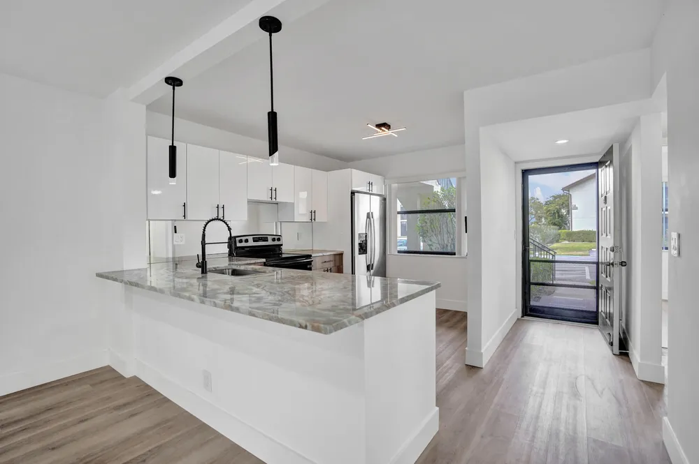 7674 Tahiti Ln, Lake Worth Beach, FL 33467