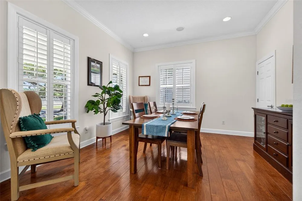 2812 W Paxton Ave, Tampa, FL 33611