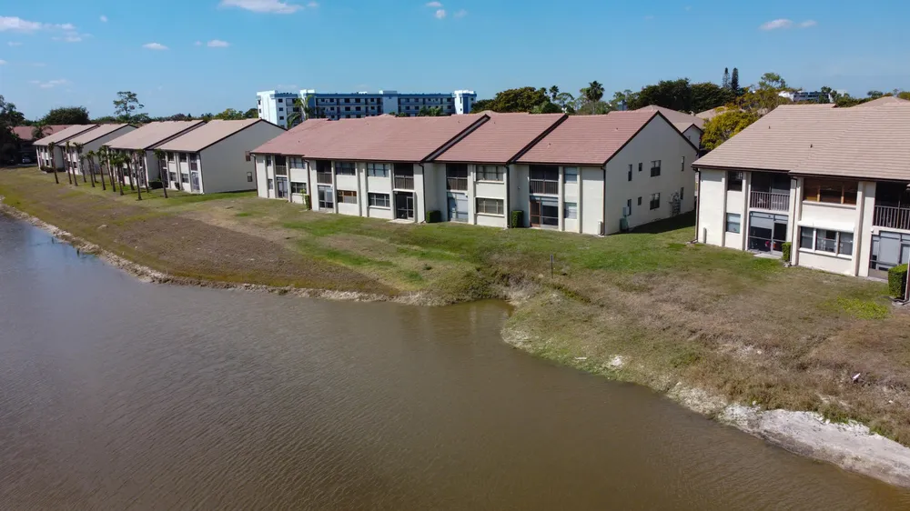 7674 Tahiti Ln, Lake Worth Beach, FL 33467