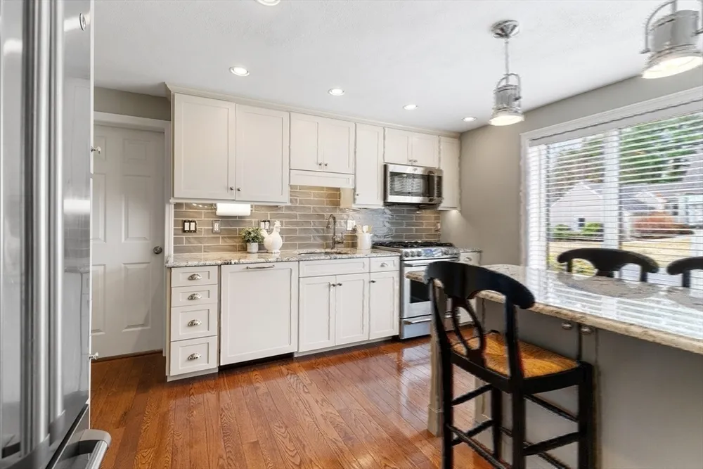 7 Wedge Ct, North Reading, MA 01864