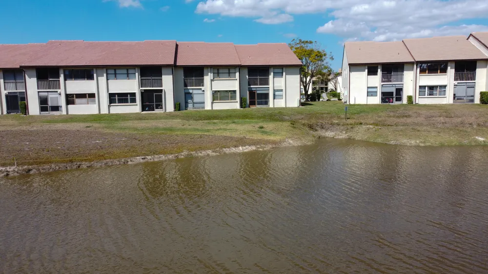 7674 Tahiti Ln, Lake Worth Beach, FL 33467