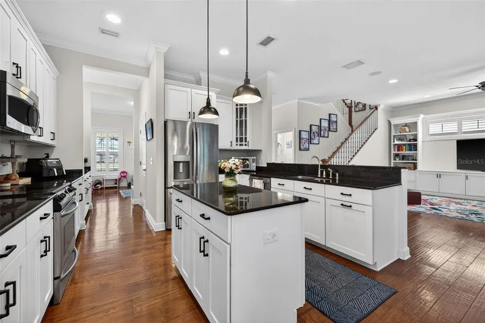 2812 W Paxton Ave, Tampa, FL 33611