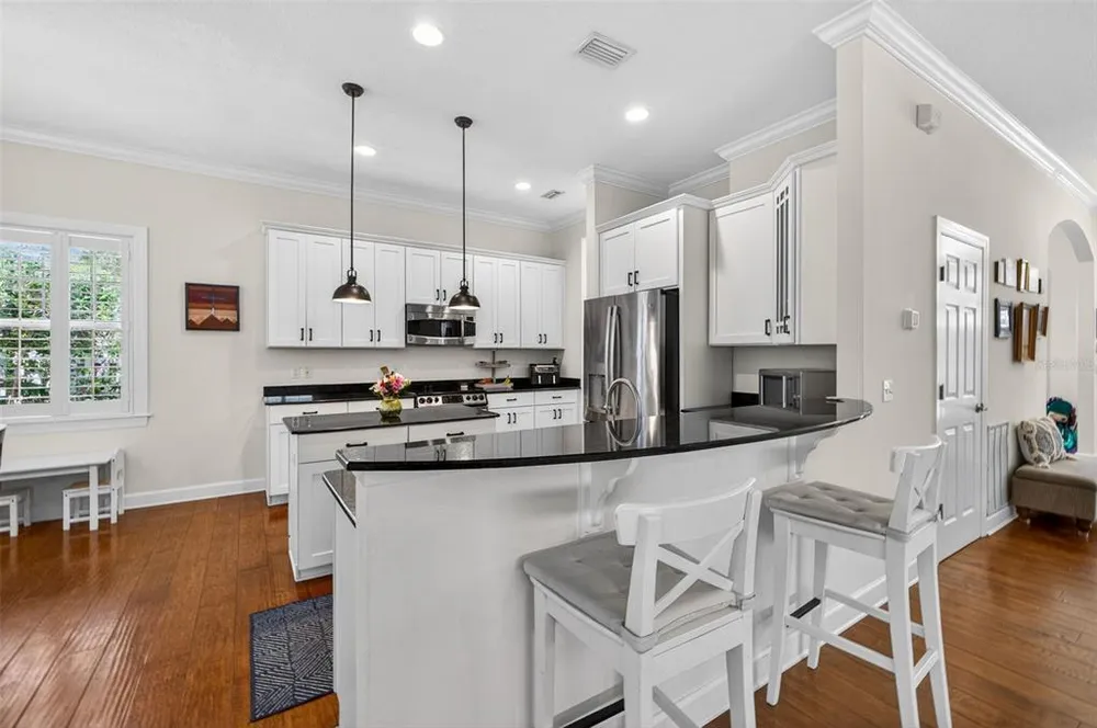 2812 W Paxton Ave, Tampa, FL 33611