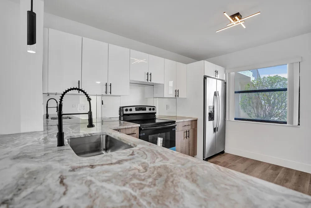 7674 Tahiti Ln, Lake Worth Beach, FL 33467