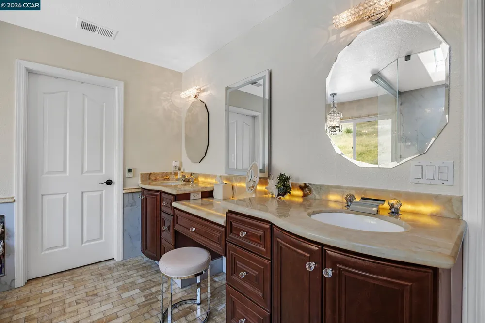 3655 Deer Trail Dr, Danville, CA 94506