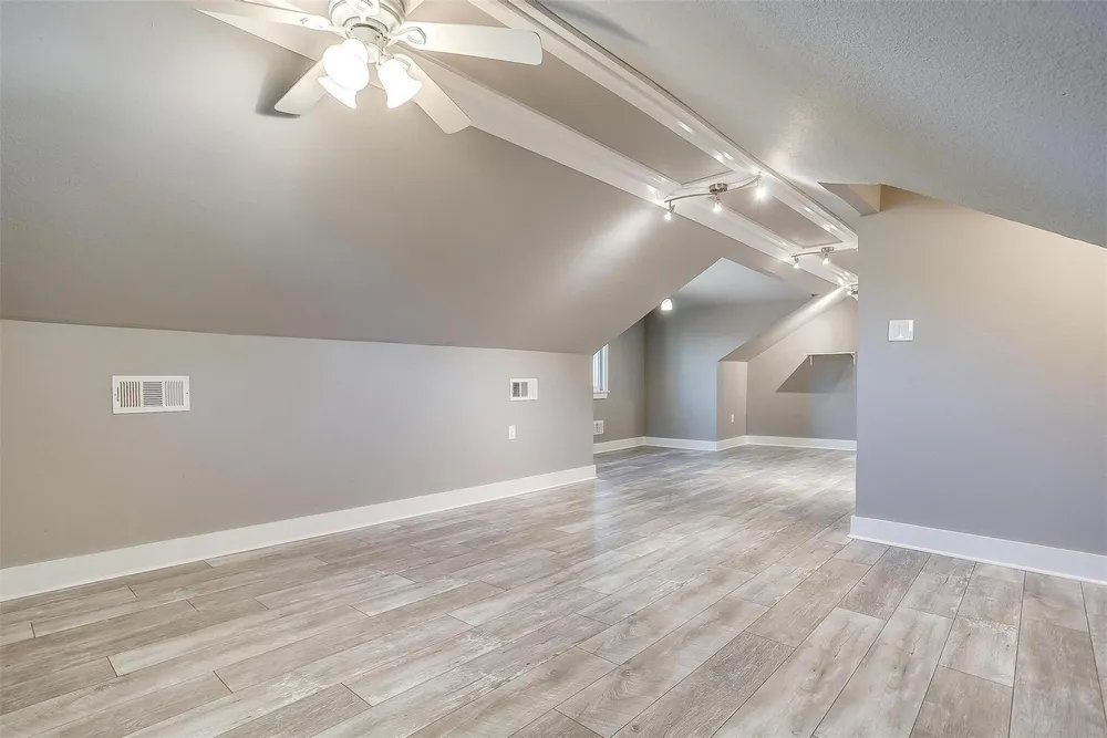 2921 S Jennings Ave, Fort Worth, TX 76110