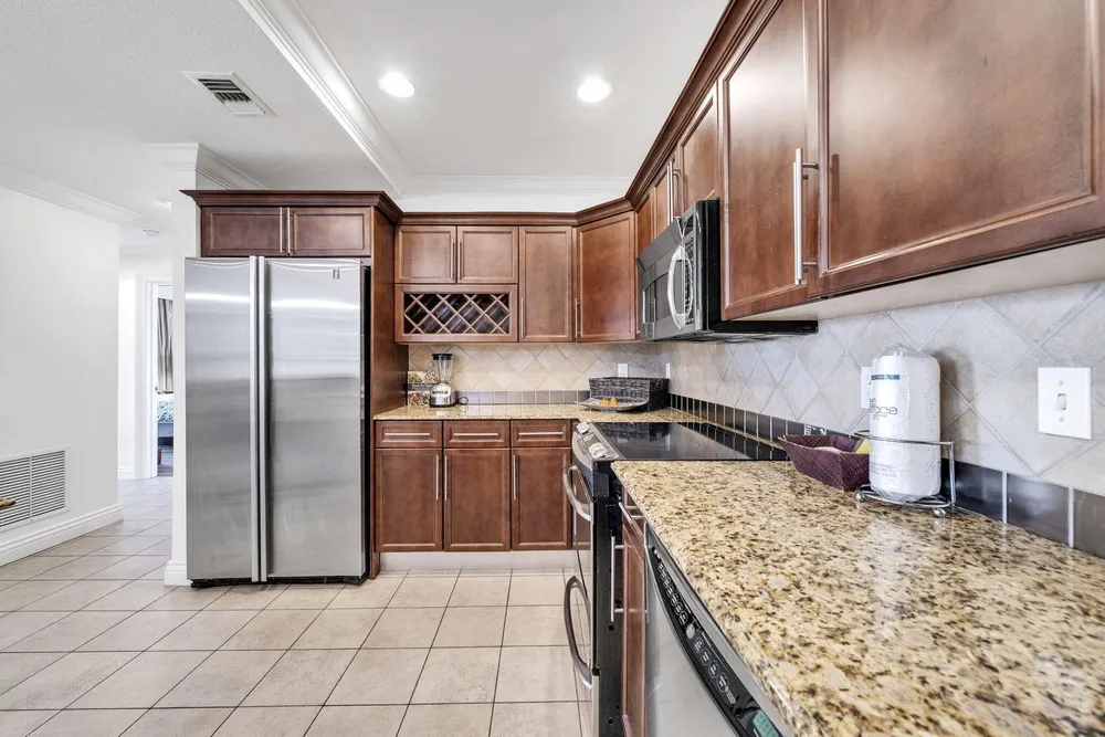 10 Harbor Blvd, Destin, FL 32541