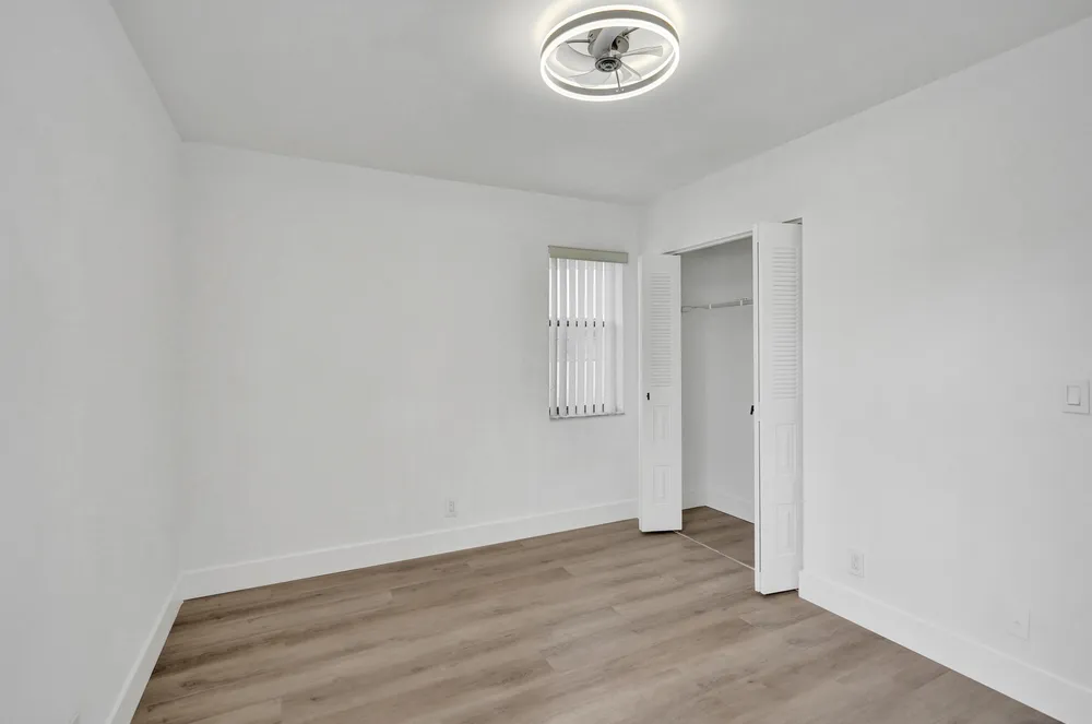 7674 Tahiti Ln, Lake Worth Beach, FL 33467
