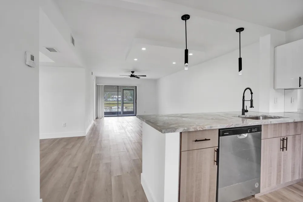 7674 Tahiti Ln, Lake Worth Beach, FL 33467