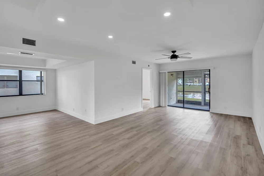 7674 Tahiti Ln, Lake Worth Beach, FL 33467