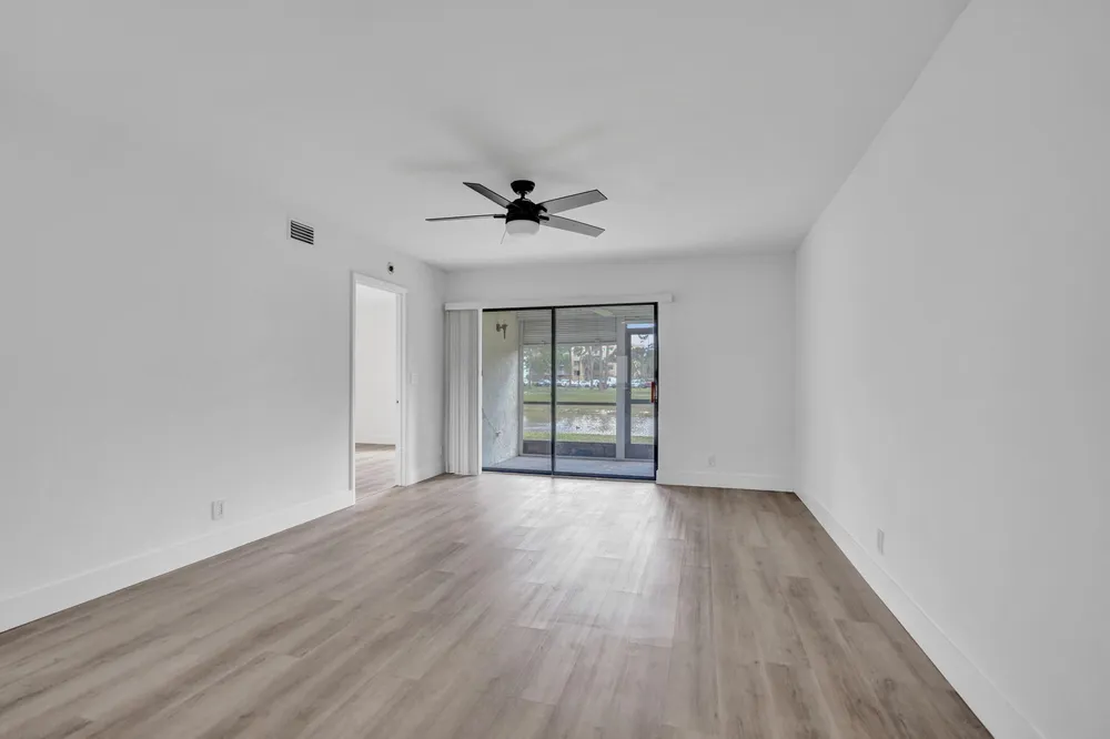 7674 Tahiti Ln, Lake Worth Beach, FL 33467