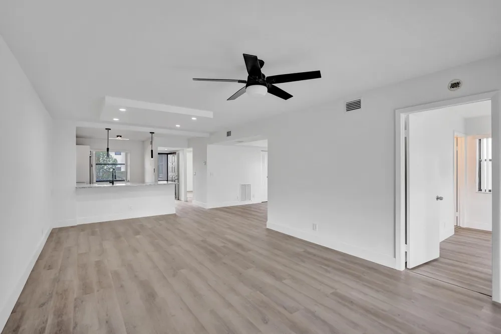 7674 Tahiti Ln, Lake Worth Beach, FL 33467