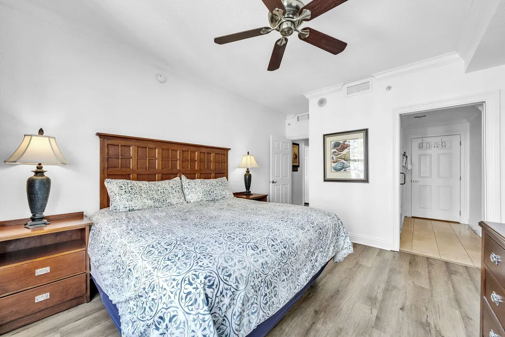 10 Harbor Blvd, Destin, FL 32541
