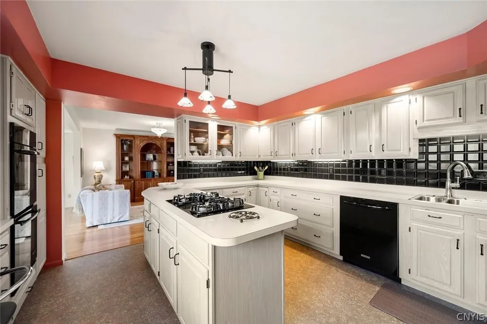 1810 N George St, Rome, NY 13440