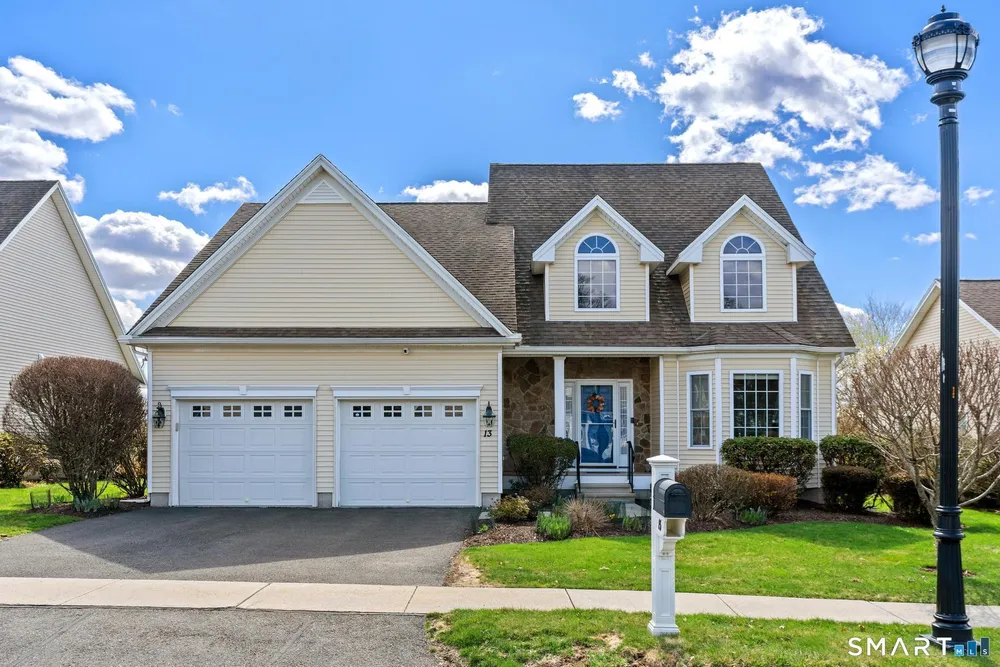 13 Concord Dr, Berlin, CT 06037