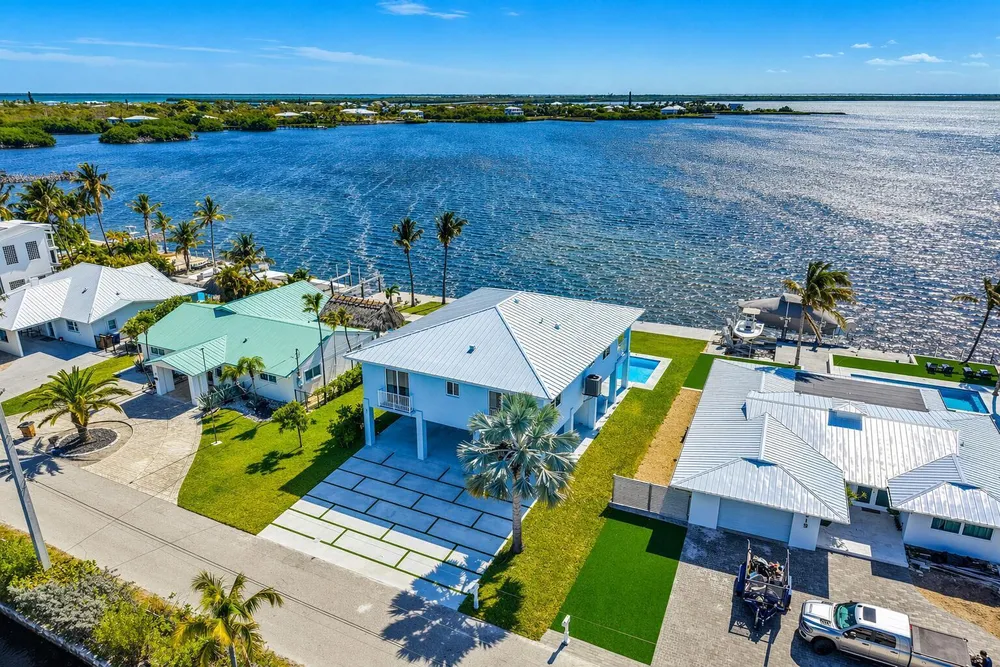 1631 Sunrise Dr, Big Pine, FL 33043