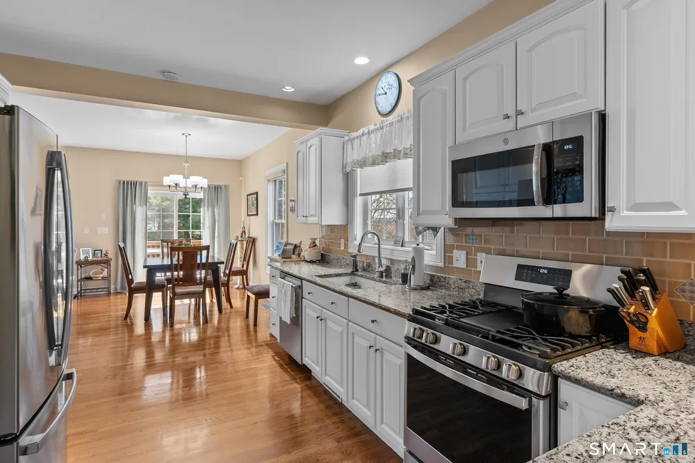 13 Concord Dr, Berlin, CT 06037
