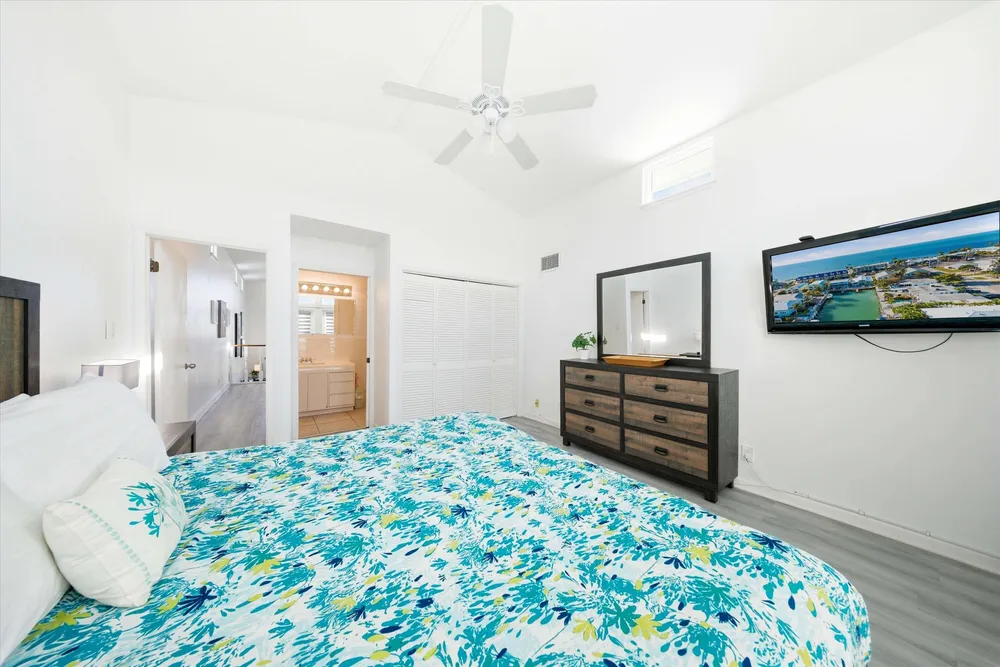 340 E Ocean Dr, Key Colony Beach, FL 33051
