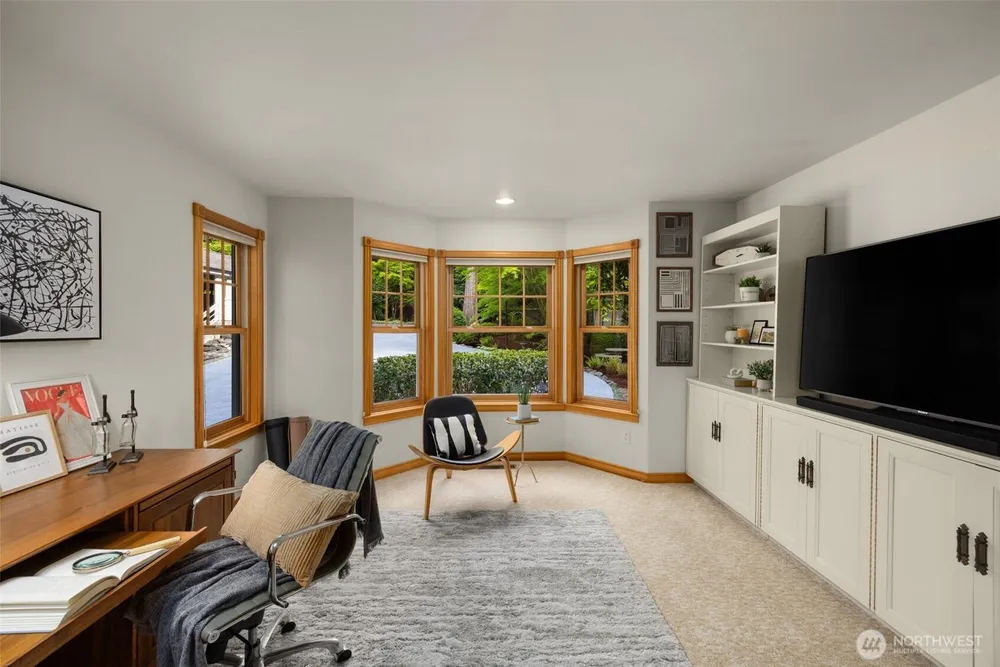 3718 S 334th St, Federal Way, WA 98001