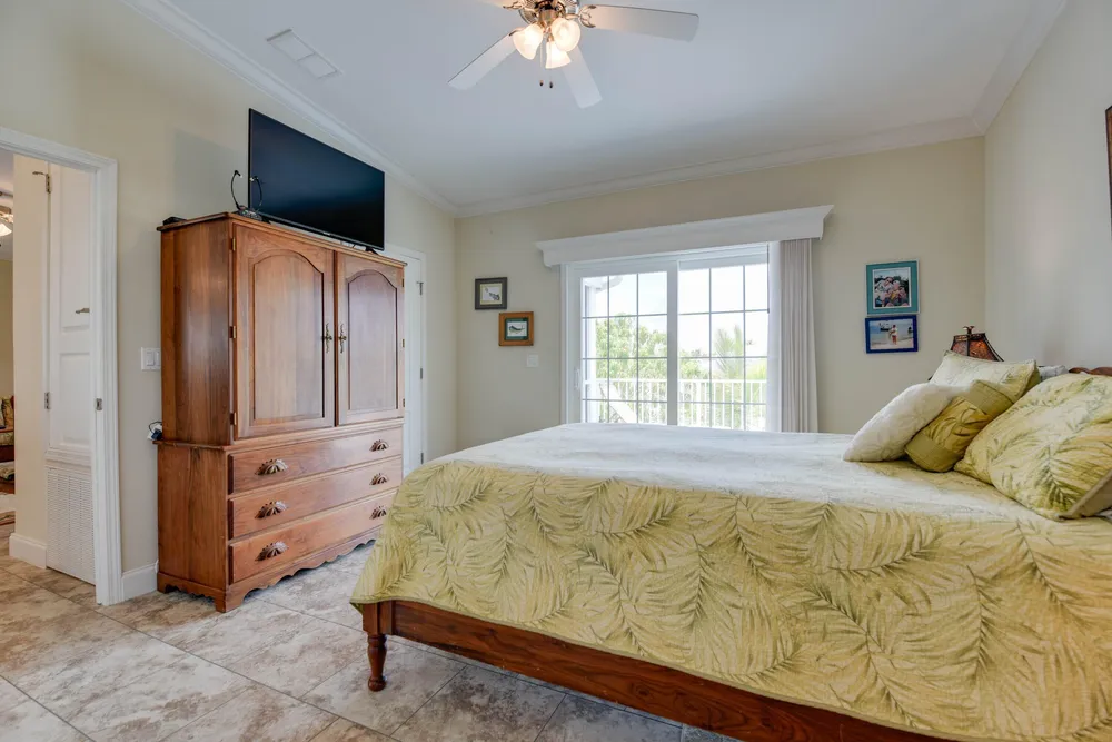 29555 Enterprise Ave, Big Pine, FL 33043