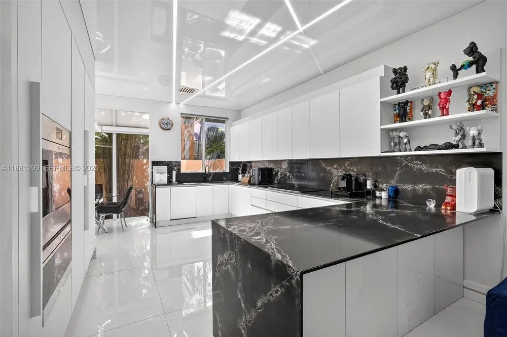 3710 NE 208th Terrace, Aventura, FL 33180
