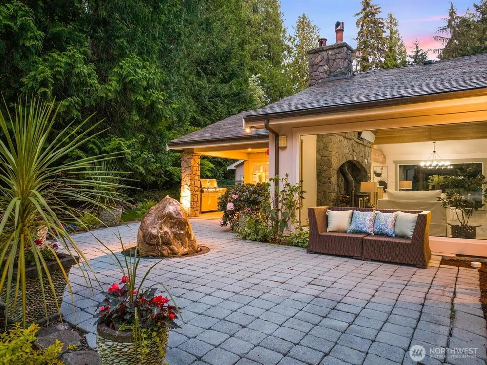 3718 S 334th St, Federal Way, WA 98001