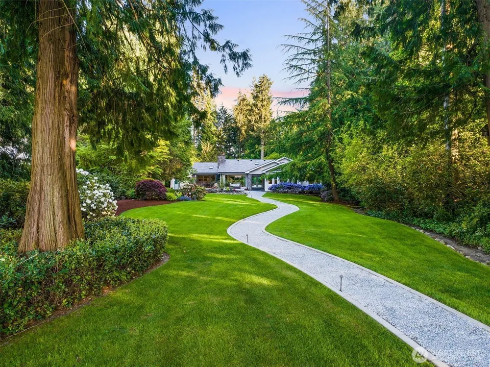 3718 S 334th St, Federal Way, WA 98001