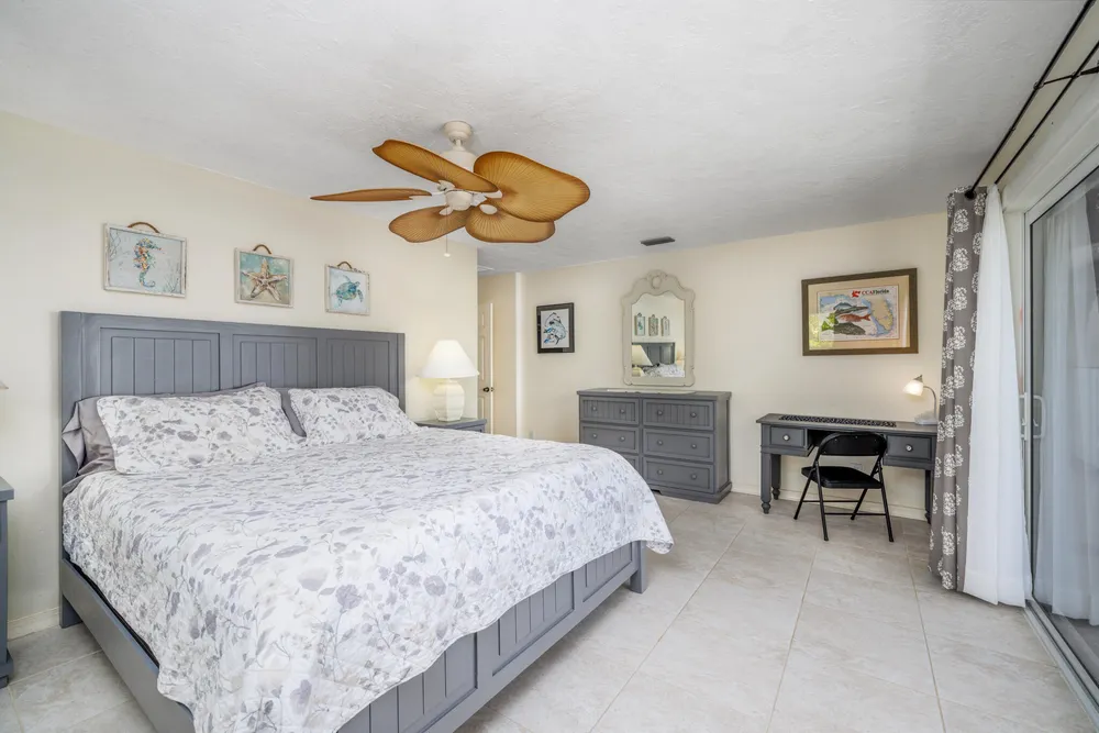 29562 Saratoga Ave, Big Pine, FL 33043