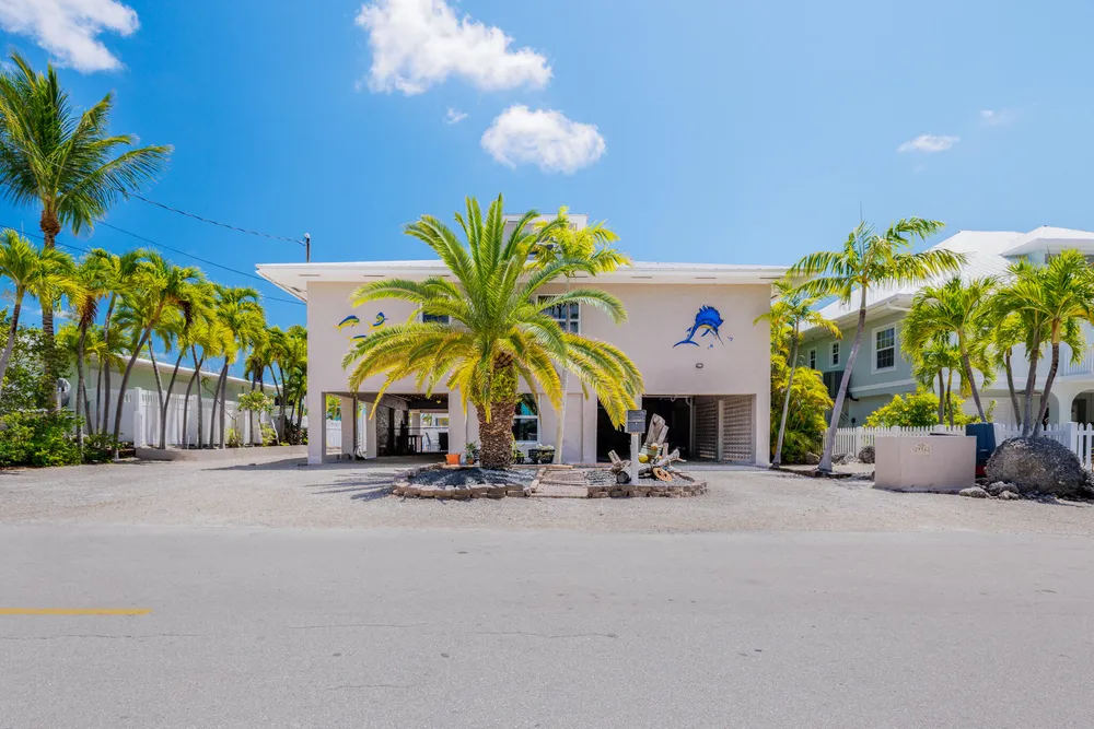 29562 Saratoga Ave, Big Pine, FL 33043