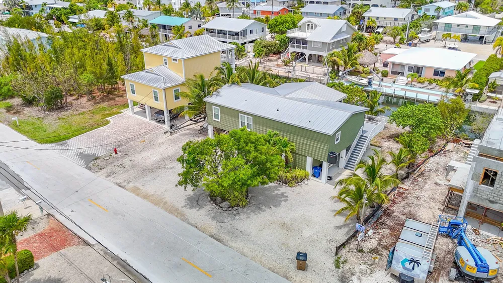 29555 Enterprise Ave, Big Pine, FL 33043