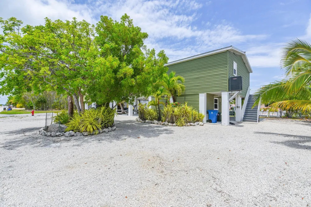 29555 Enterprise Ave, Big Pine, FL 33043