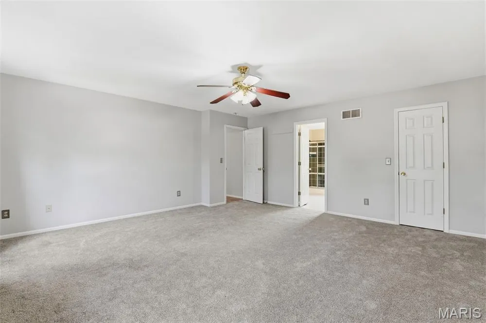 49 Autumn Crest Ct, Wentzville, MO 63385
