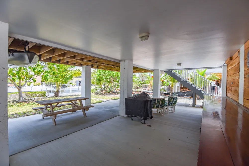 29555 Enterprise Ave, Big Pine, FL 33043