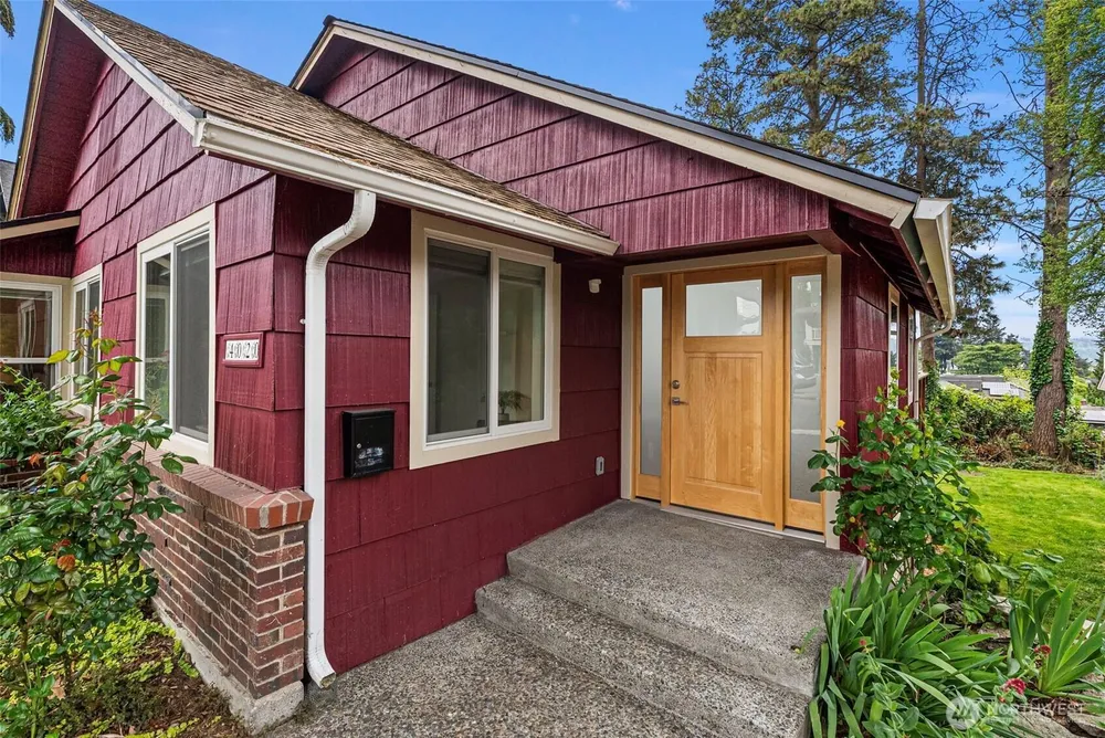 4020 47th Ave S, Seattle, WA 98118