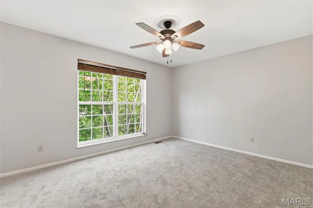 49 Autumn Crest Ct, Wentzville, MO 63385