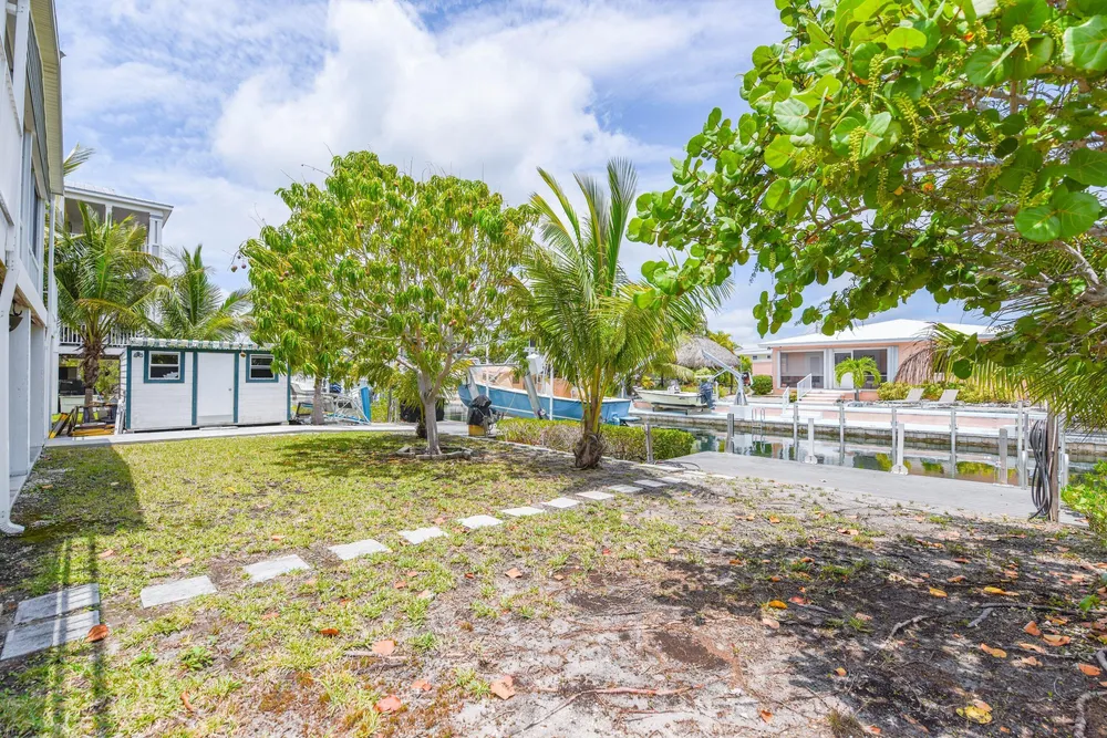 29555 Enterprise Ave, Big Pine, FL 33043