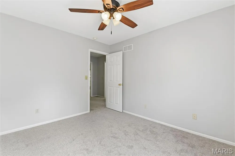 49 Autumn Crest Ct, Wentzville, MO 63385
