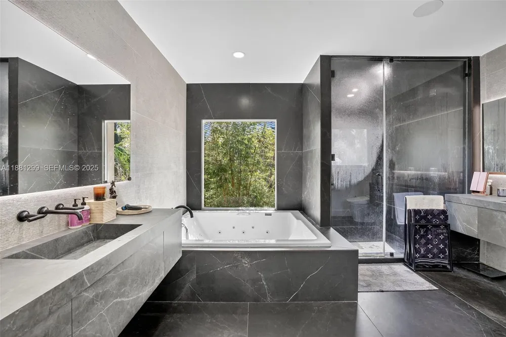 3710 NE 208th Terrace, Aventura, FL 33180