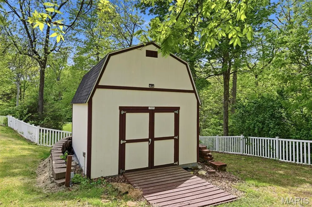 49 Autumn Crest Ct, Wentzville, MO 63385