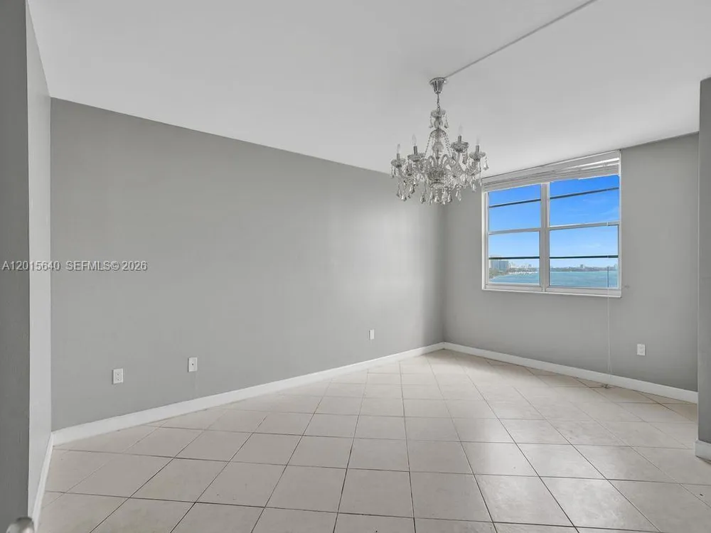 300 Bayview Dr, Sunny Isles Beach, FL 33160
