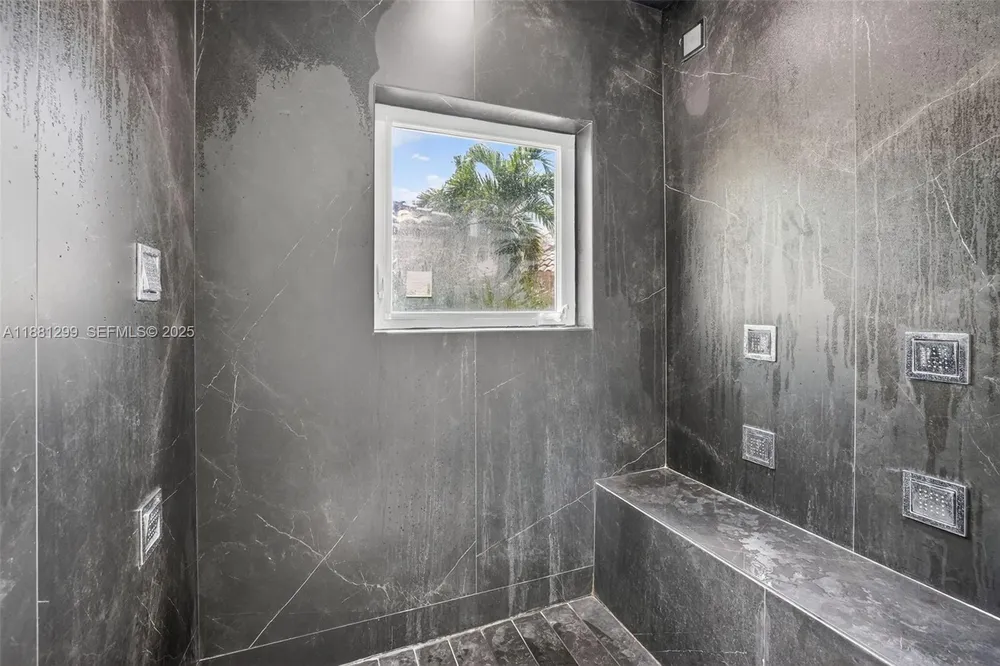 3710 NE 208th Terrace, Aventura, FL 33180