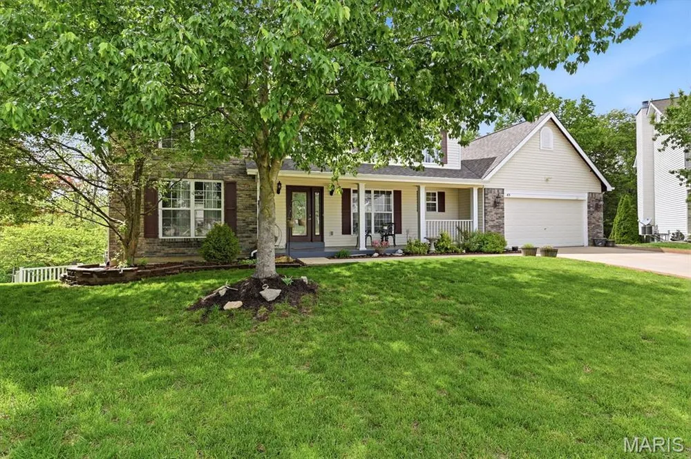 49 Autumn Crest Ct, Wentzville, MO 63385