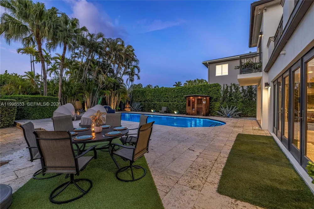 1001 NE 96th St, Miami Shores, FL 33138