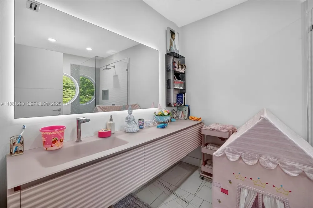 3710 NE 208th Terrace, Aventura, FL 33180