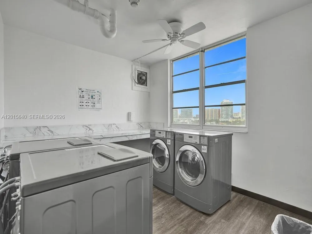 300 Bayview Dr, Sunny Isles Beach, FL 33160